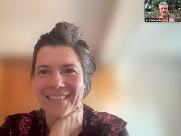 Katharina Nussbaum und Vera im Zoom-Raum.