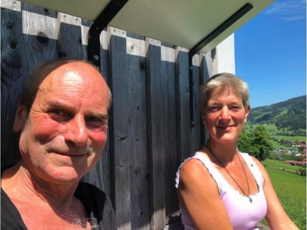 Peter und Vera am Pavillion über Rettenberg